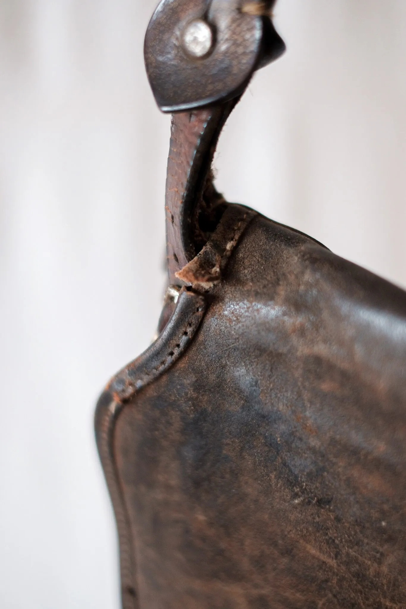 【~30's】French Vintage Fishing Leather Bag