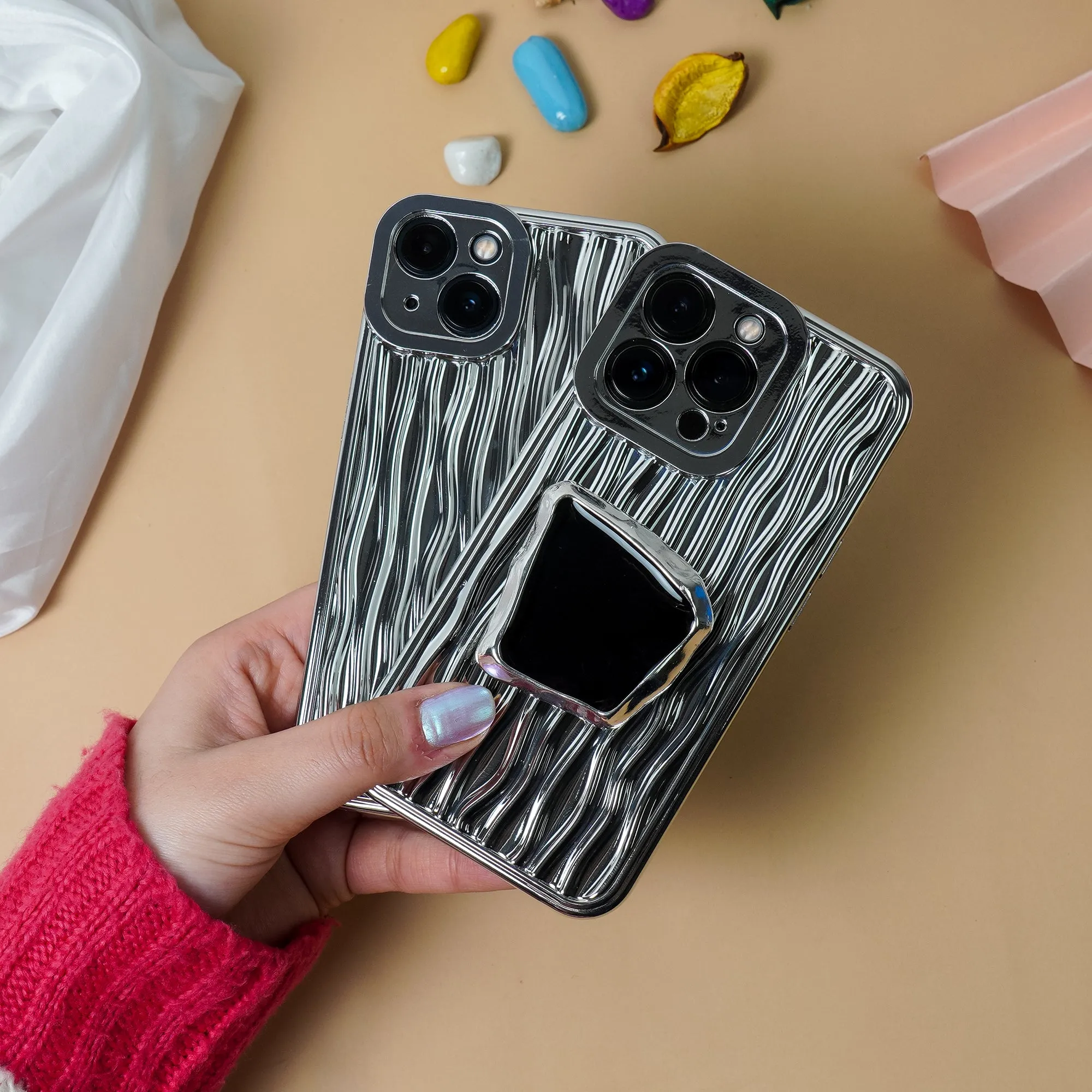 3D Textured Case with Curve Edge Phone Gripper