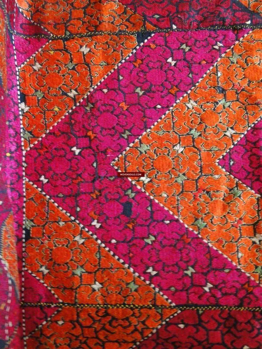 544 SOLD Gorgeous Rare Antique Swat Valley Bridal Phulkari Shawl