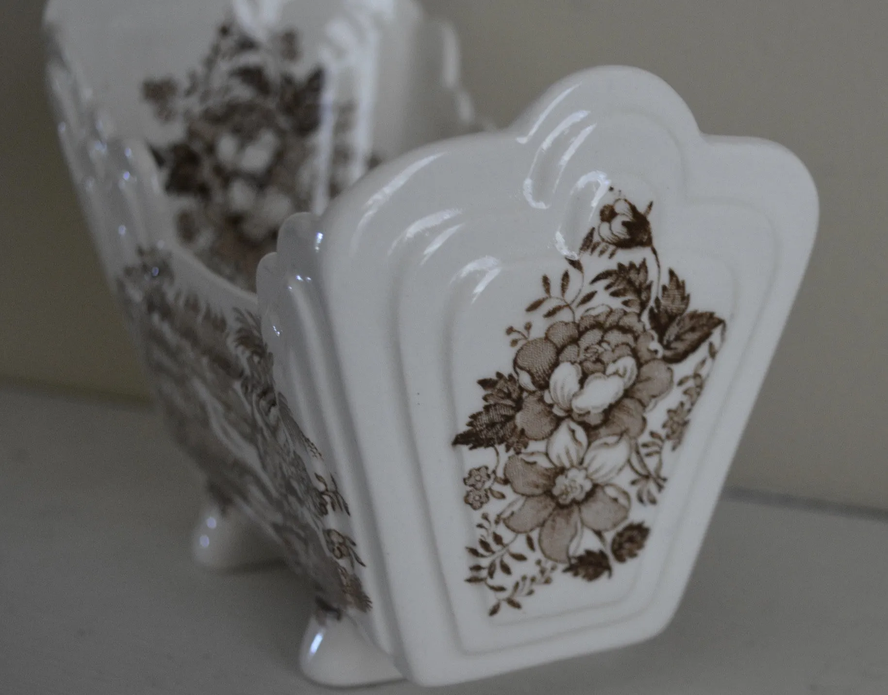 Brown Transferware Tonquin Cracker Cradle Dish / Planter Sailboat Swans Roses Clarice Cliff Staffordshire Vintage