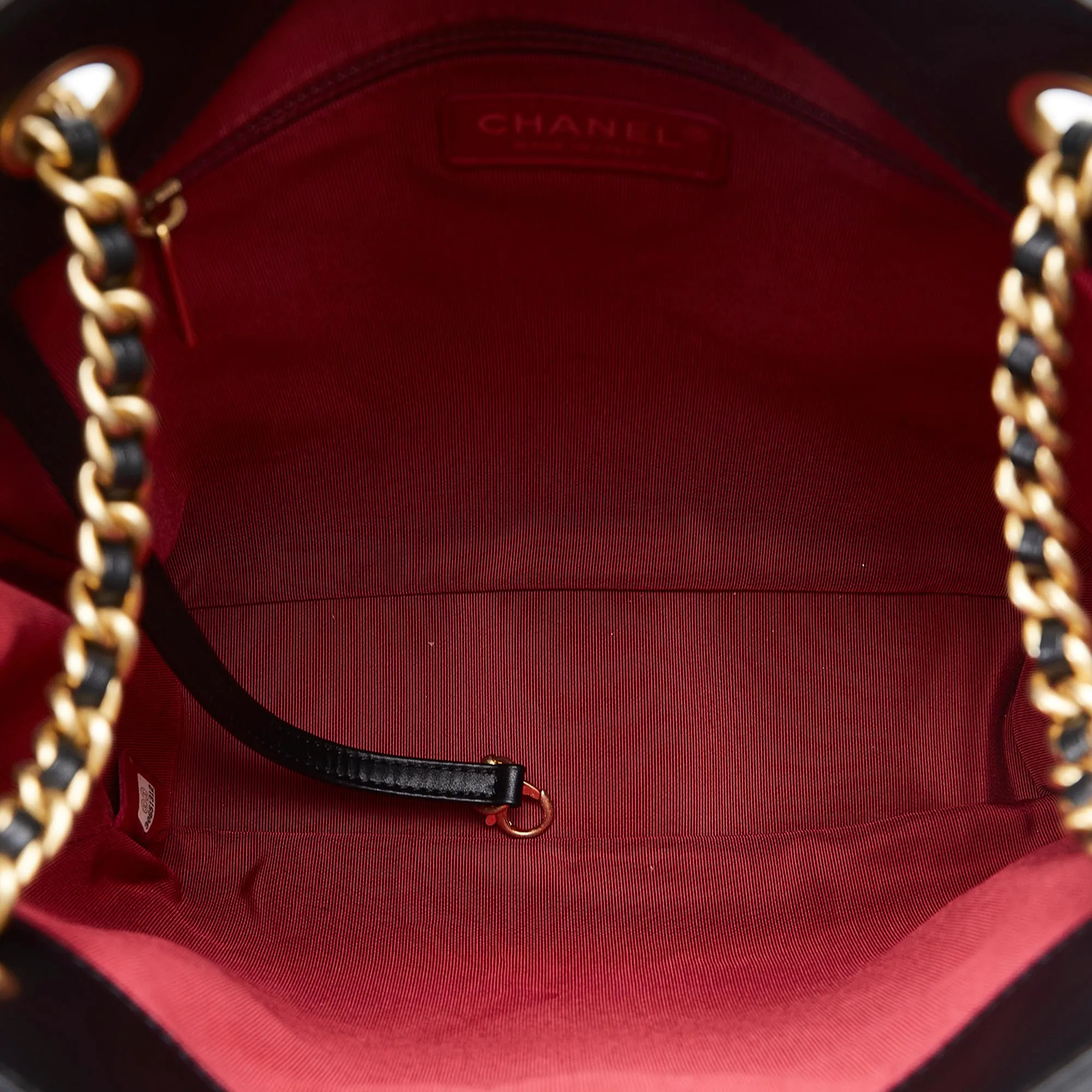 Chanel CC Front Pocket Calfskin Shopping Tote (SHG-AMS7oG)