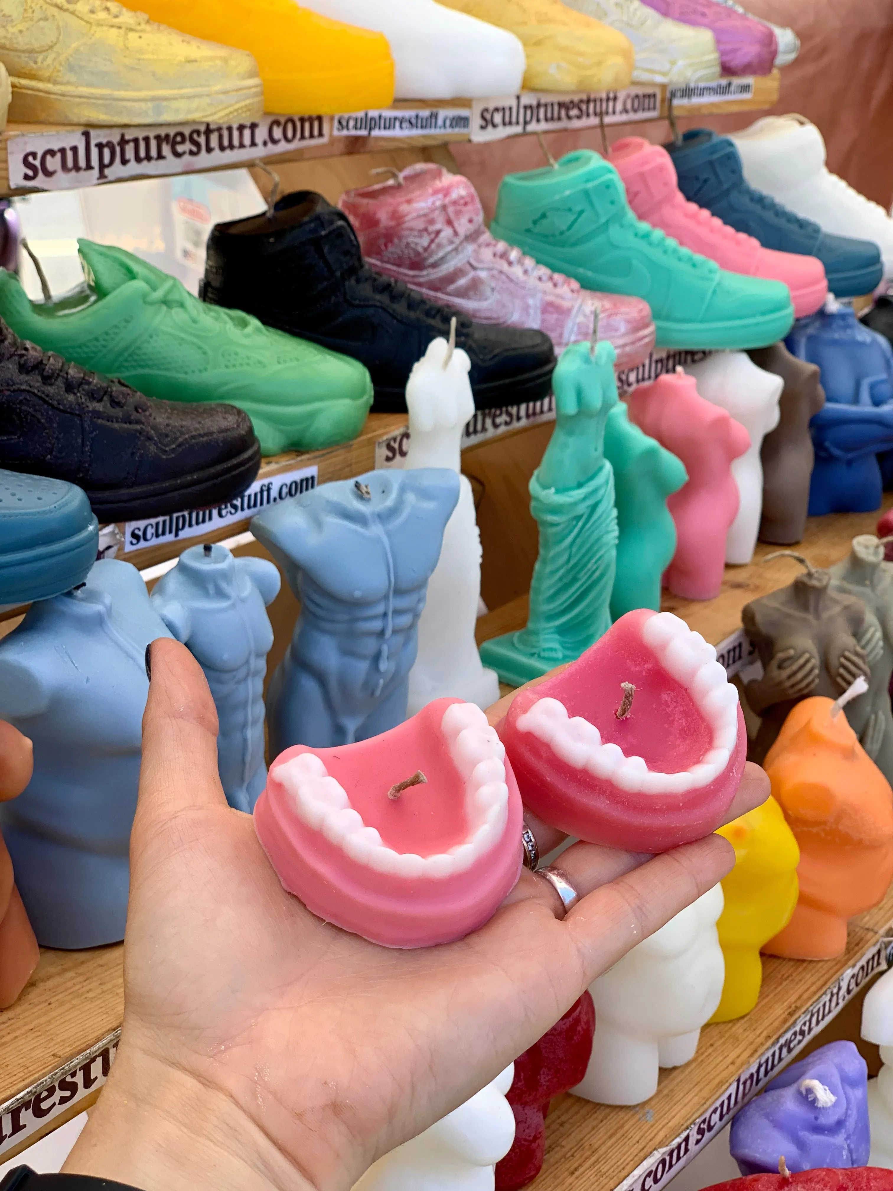 Dentures Candle / Gift for Dentists / Gift for Dental Students / Oddity Gift / Edgy Candles / Dental Prosthetics Decor / Dentistry Novelty / Quirky Office Gift / Dental School Graduation / Dentist Appreciation / Unconventional Decor Piec