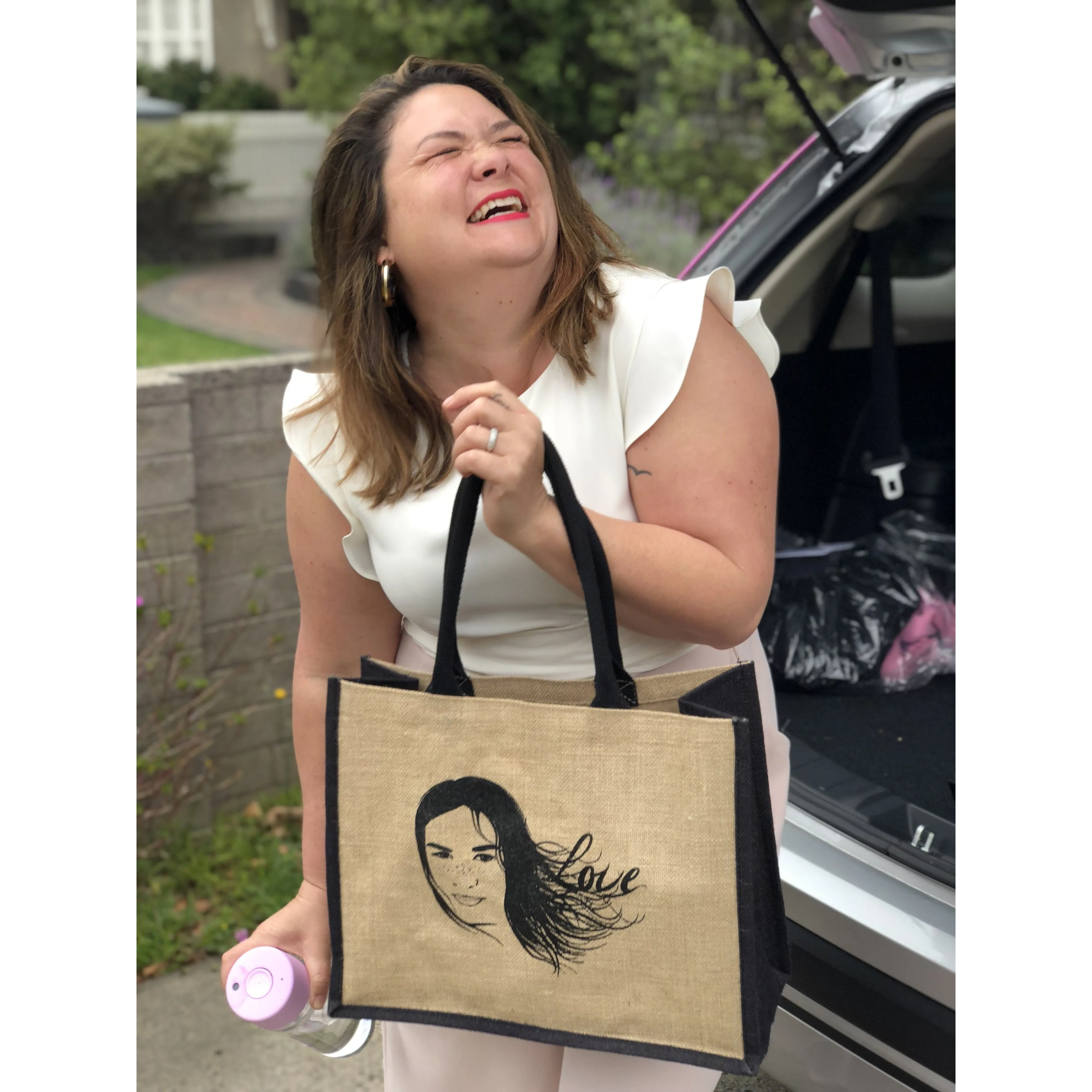 Emmylou Loves Shopping Jute Bag