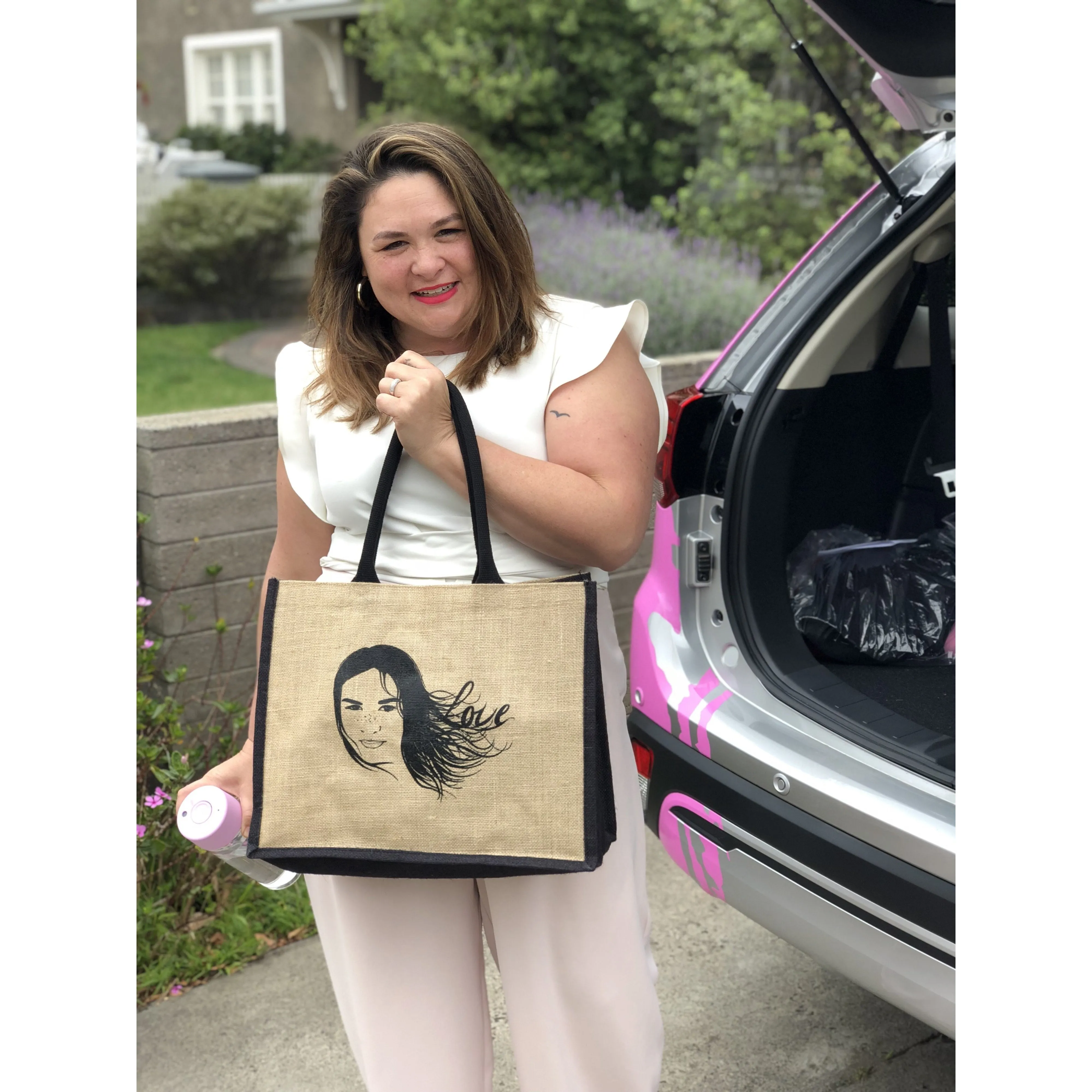 Emmylou Loves Shopping Jute Bag