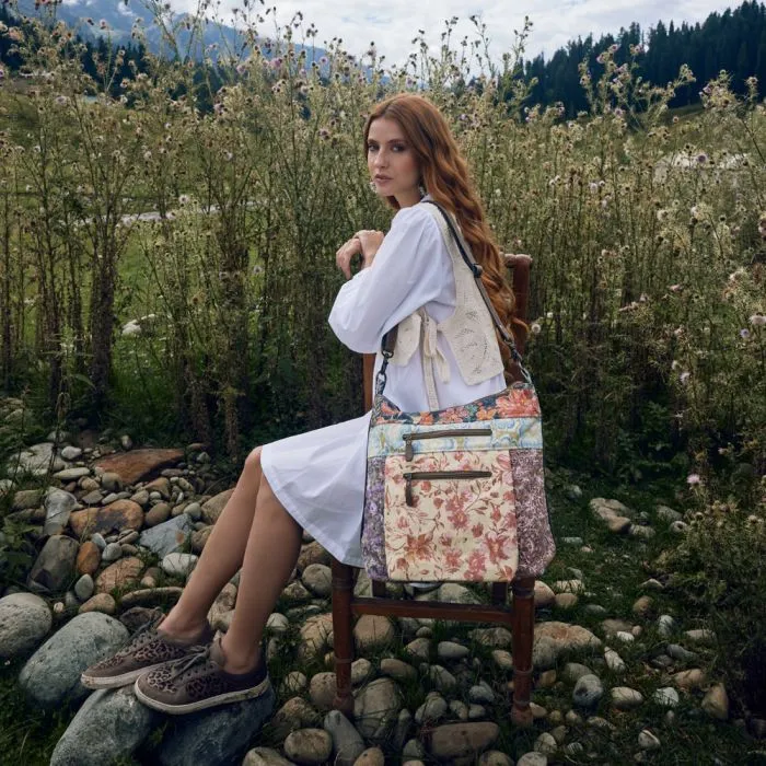 Le Fleur Shoulder Bag