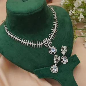Luminous Zirconia Necklace Set