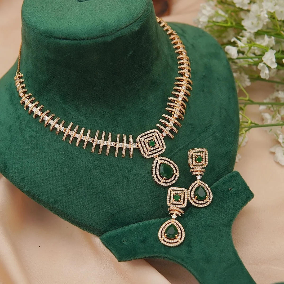 Luminous Zirconia Necklace Set