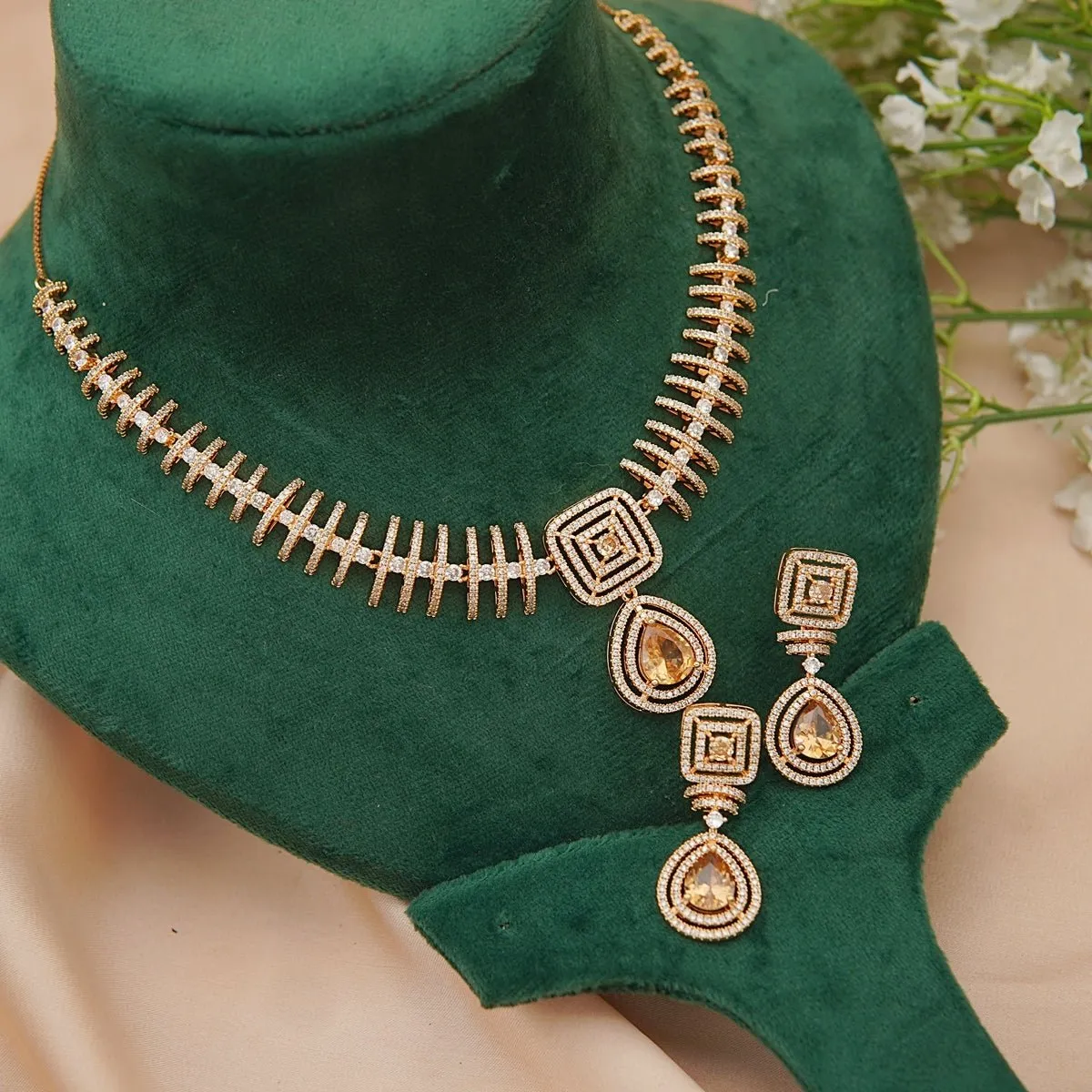 Luminous Zirconia Necklace Set