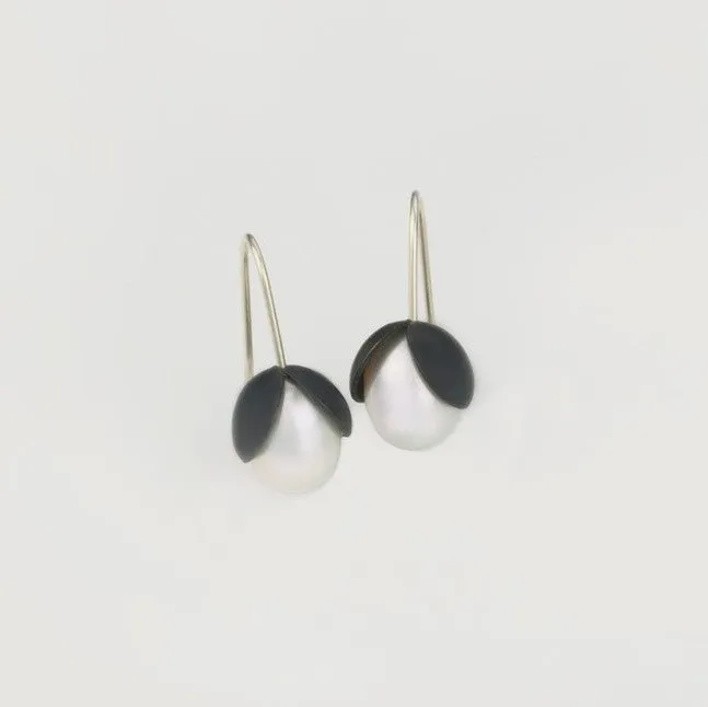 Nestle Luminous Earrings