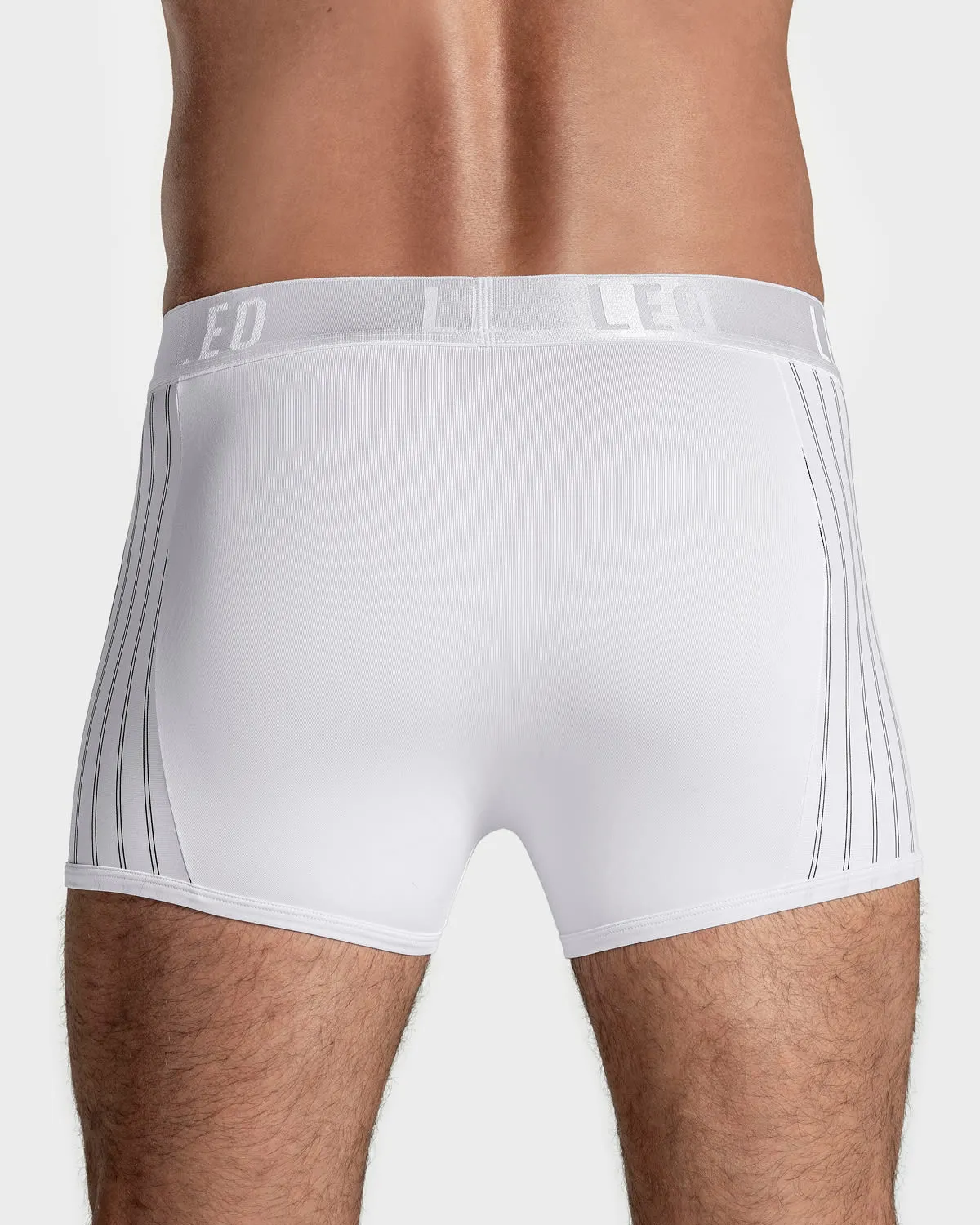 Perfect Fit Trunk with Contrast Details
