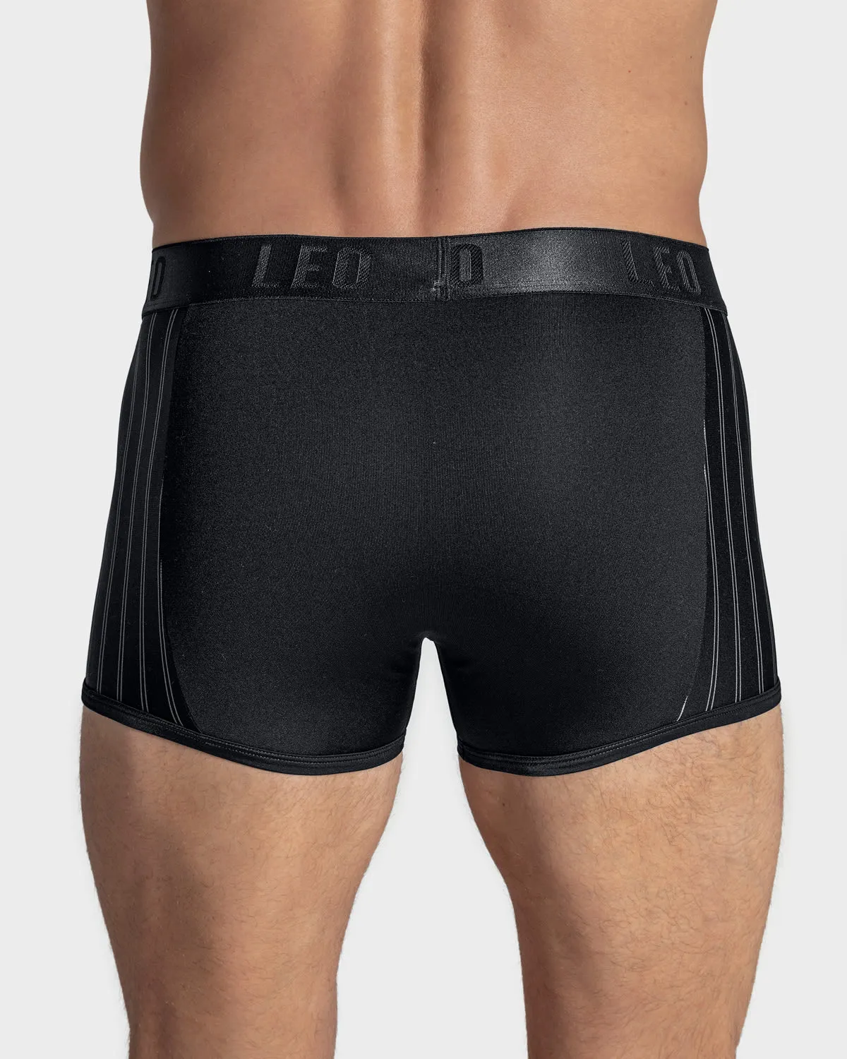 Perfect Fit Trunk with Contrast Details