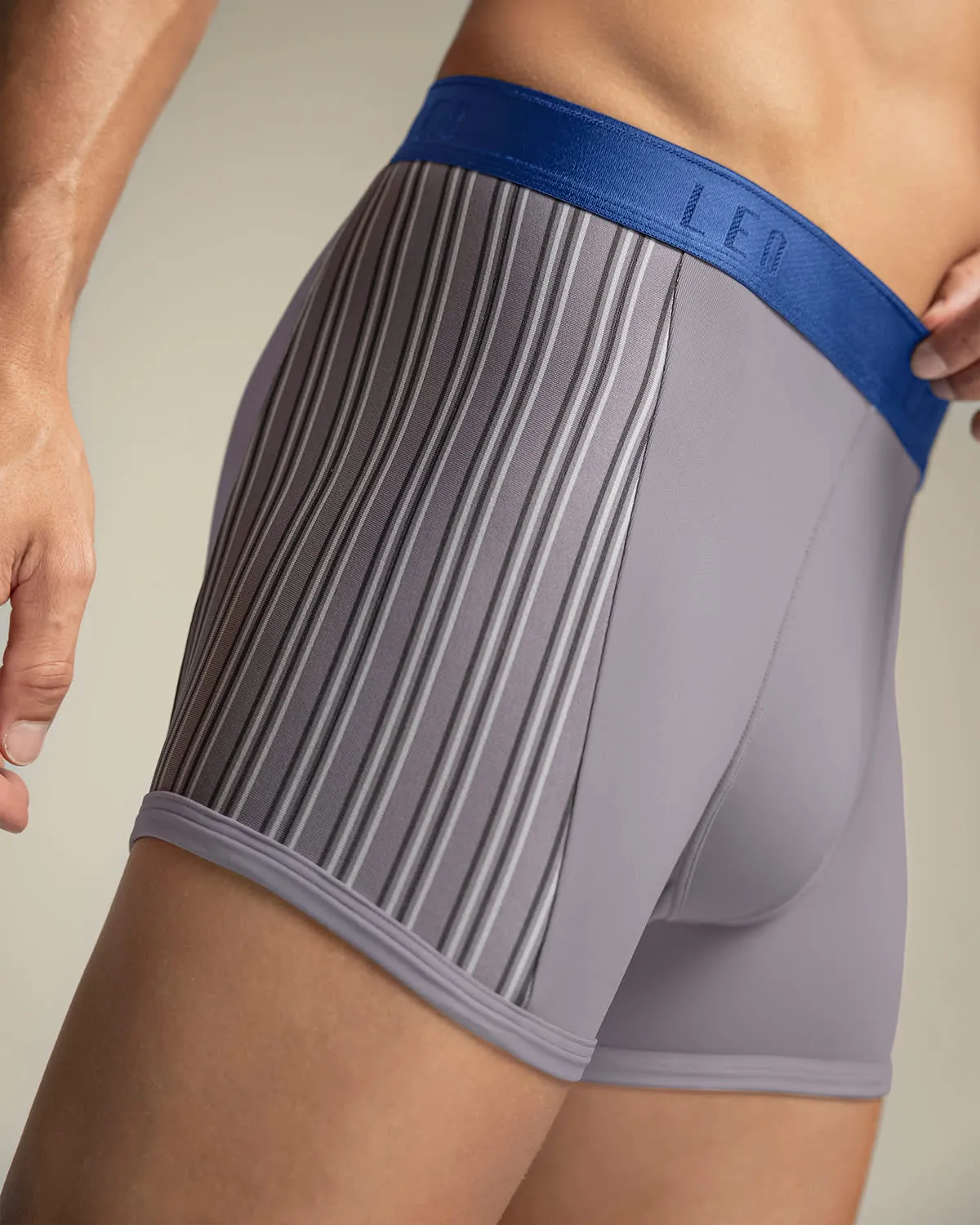 Perfect Fit Trunk with Contrast Details