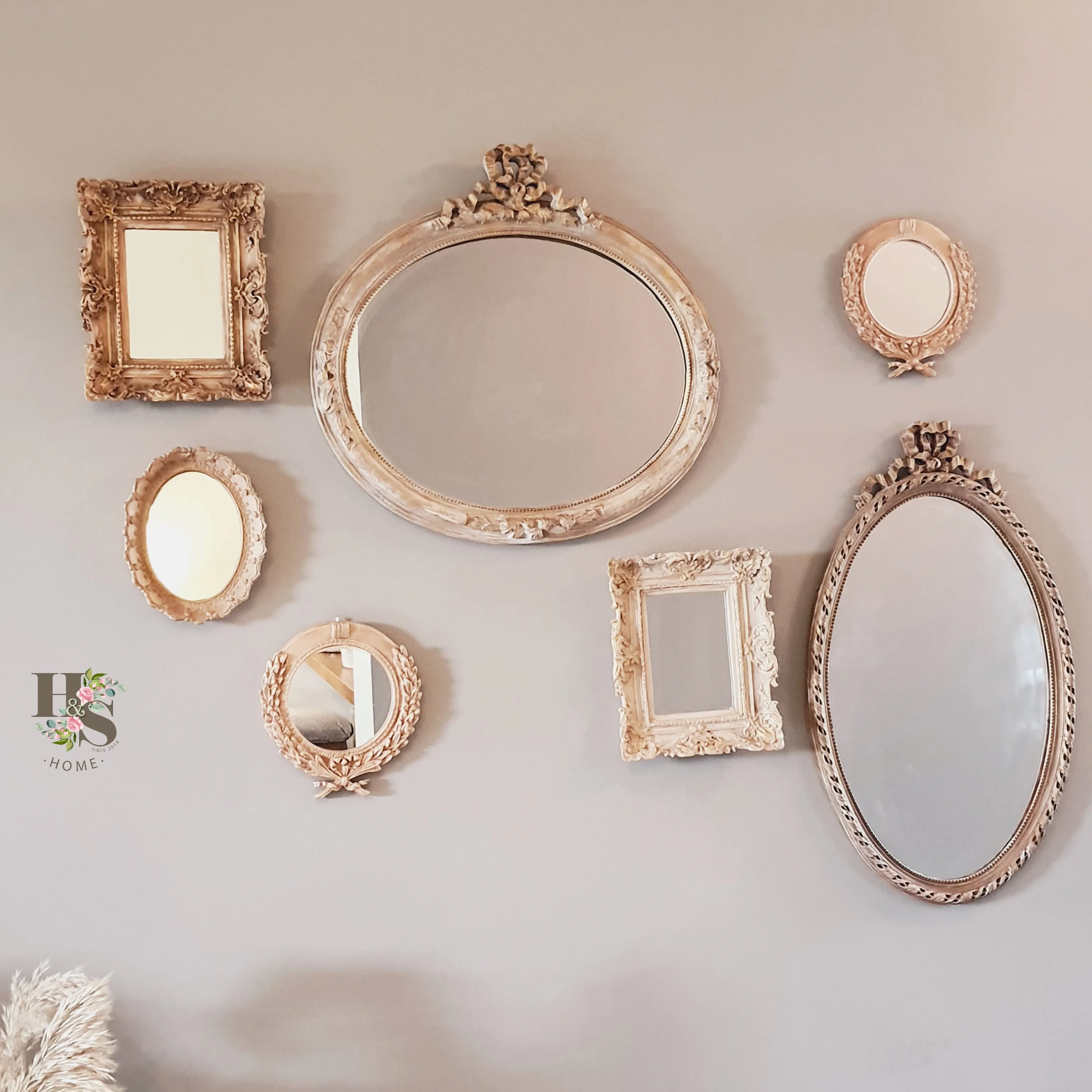 Rounded Mirror Frame