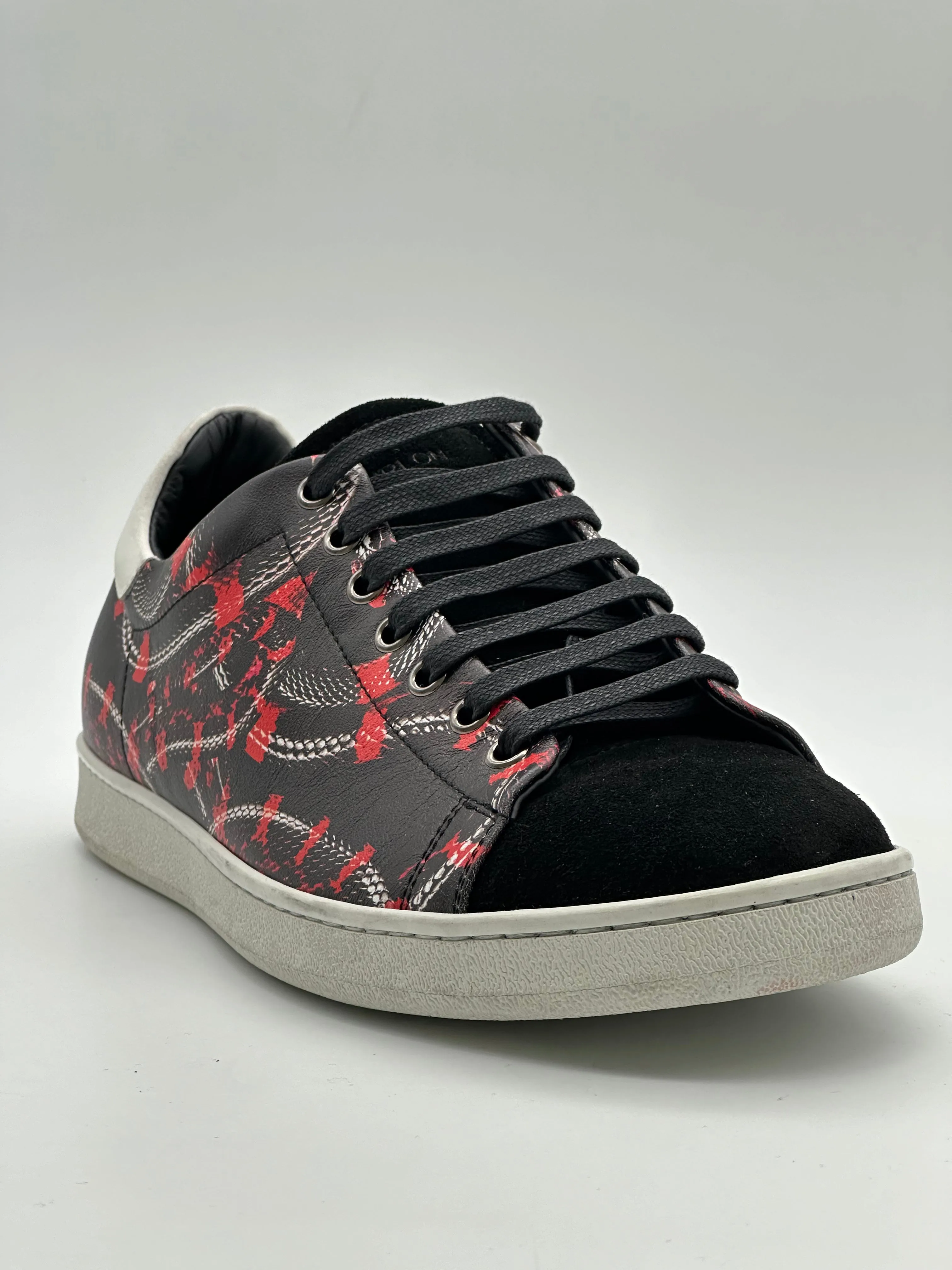 Sneakers With Red Details