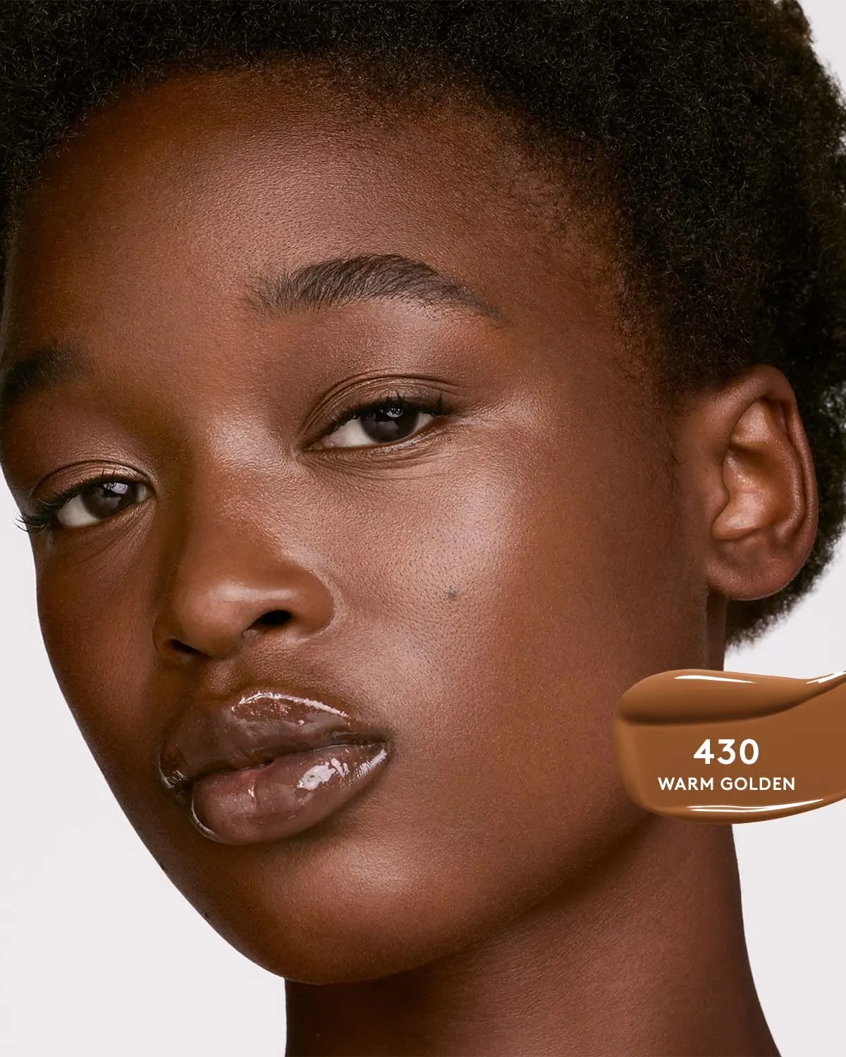 Soft'lit Naturally Luminous Longwear Foundation — 430