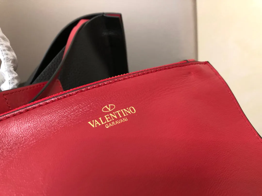 VLTN069 VLOGO Garavani Es Cape / HIGHEST QUALITY VERSION
