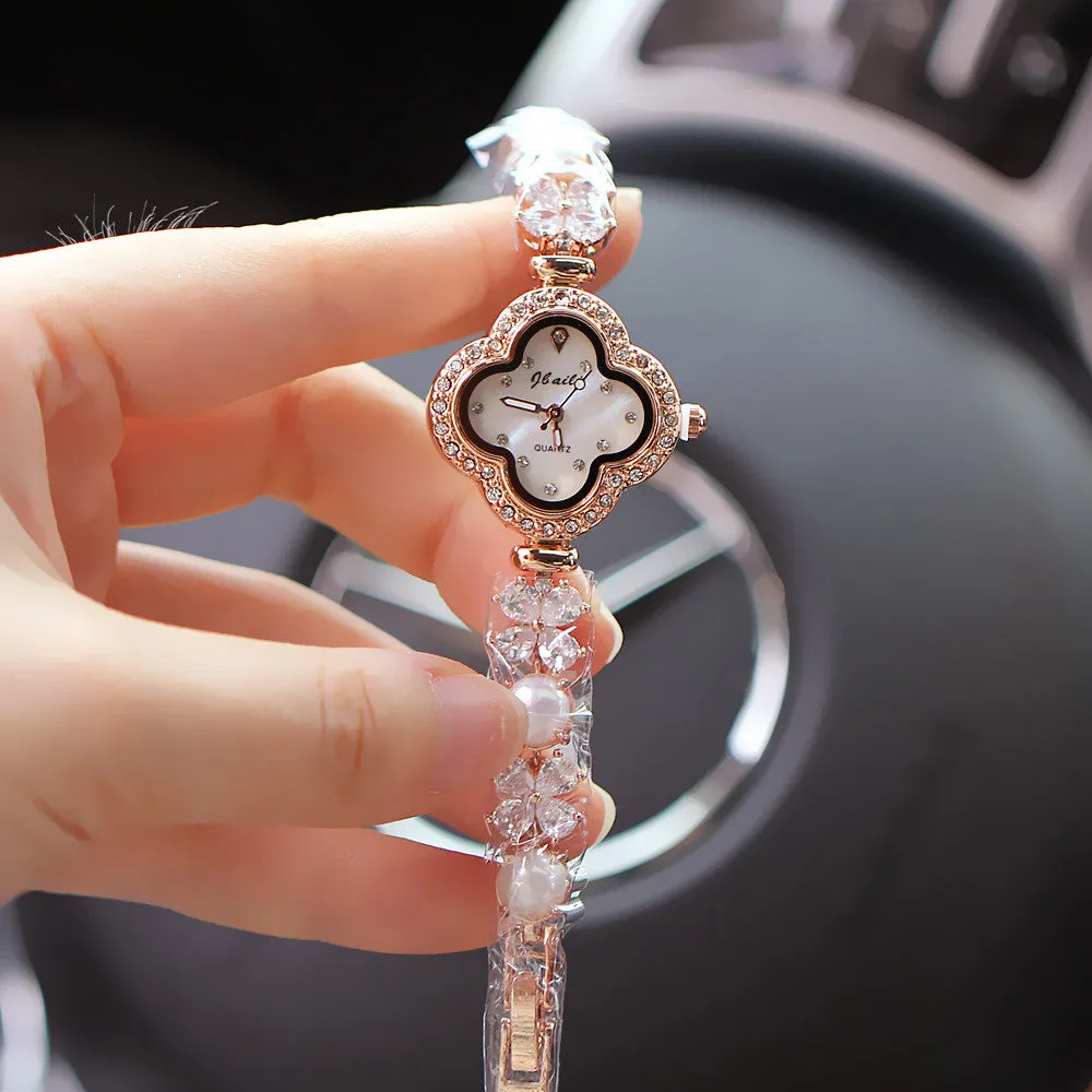 Women's watches, luminous hands, diamond-waterproof bracelets, fashionable watches