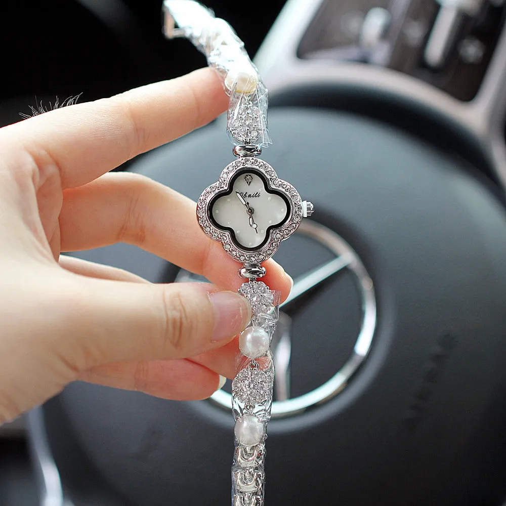 Women's watches, luminous hands, diamond-waterproof bracelets, fashionable watches